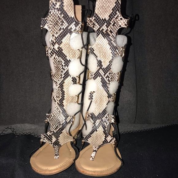 Shoes - Picture 1 of 4